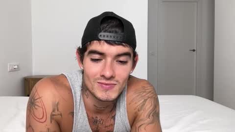 Snapshot of kenboyea_ chatting on September 17, 2025, 1:35 pm luis carlos esteban online show from September 17, 2025, 1:35 pm