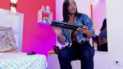 kendal_hot69_ online show from March 22, 2026, 11:35 am