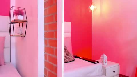 Snapshot of kendal_sexy3 chatting on October 3, 2025, 12:13 pm Camila online show from October 3, 2025, 12:13 pm