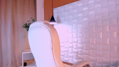 Kendall online show from February 12, 2025, 4:55 pm