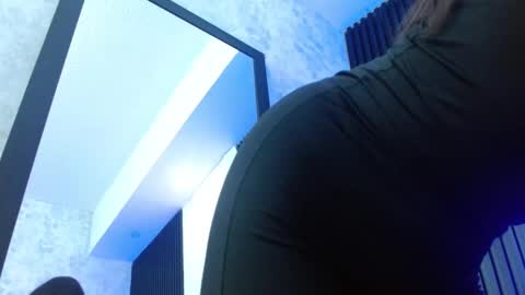 kendall_saenz online show from October 24, 2025, 2:35 pm