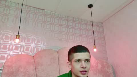 Kendall and Taylor online show from November 25, 2025, 12:27 pm