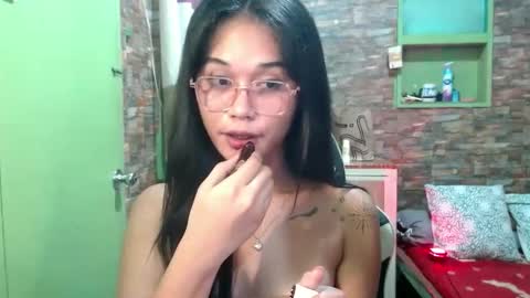 Snapshot of kendalxx69 chatting on February 19, 2025, 1:51 am kendalxx69 online show from February 19, 2025, 1:51 am