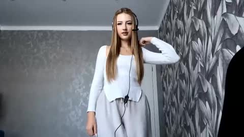 Betty online show from October 6, 2025, 10:23 am