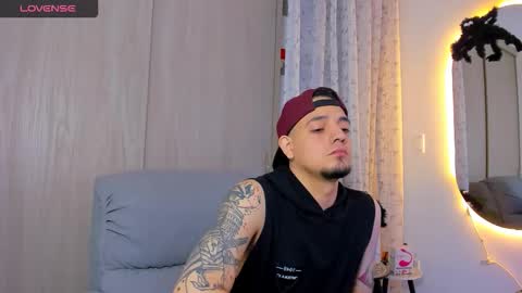 kendel_dimitri online show from October 29, 2025, 6:48 am