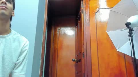 kendra and liam online show from October 15, 2025, 11:32 am