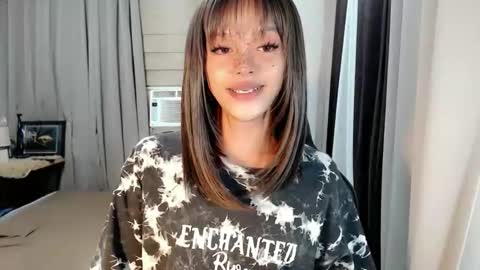 kendra_lunaxx online show from March 7, 2026, 7:33 pm