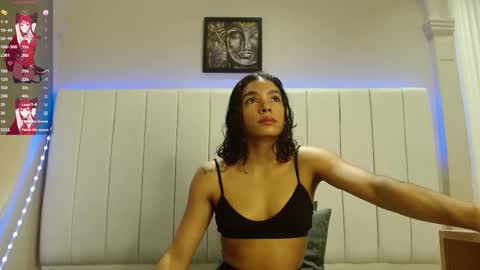 kendra_lux1 online show from November 11, 2025, 1:44 pm