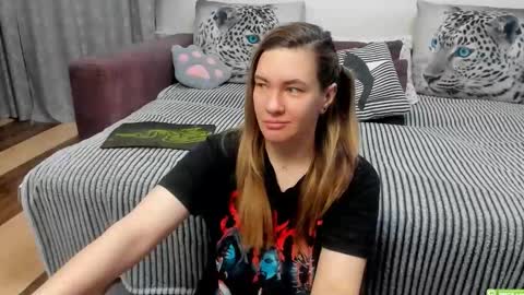 Kendra online show from April 19, 2026, 11:18 pm