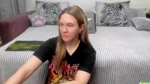 Snapshot of kendra_xx_ chatting on May 6, 2026, 10:59 pm Kendra online show from May 6, 2026, 10:59 pm
