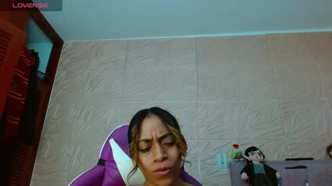 KENDRAPOTTER online show from November 17, 2025, 2:01 pm