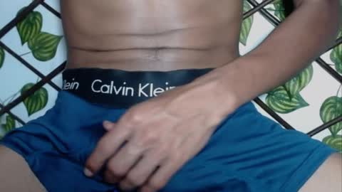 modelo latinos  independiente online show from April 13, 2026, 9:59 am