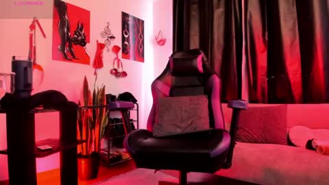 kenia_thompsom01 online show from June 17, 2026, 5:36 pm
