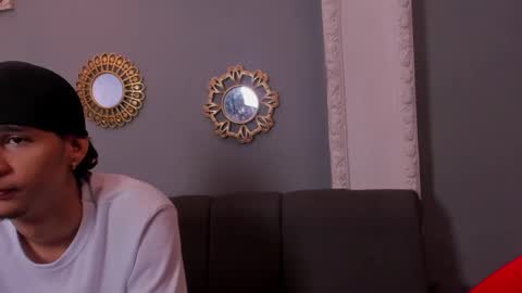 kenix online show from November 16, 2025, 7:41 pm