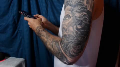 Kennfox777 online show from December 25, 2024, 10:27 pm