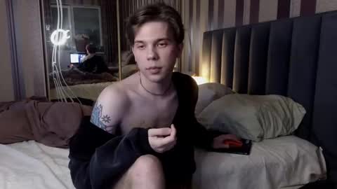 Bennet Shark online show from December 5, 2025, 7:10 pm