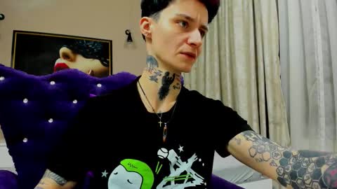 Snapshot of kennyvibe chatting on February 21, 2026, 4:52 pm kennyvibe online show from February 21, 2026, 4:52 pm