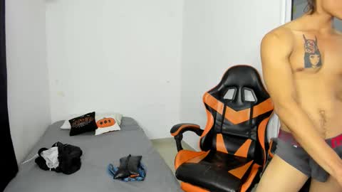 Snapshot of kenshi_roa chatting on November 19, 2025, 4:45 am kenshi_roa online show from November 19, 2025, 4:45 am