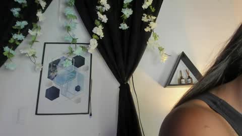 KENTHA  online show from May 15, 2026, 10:44 am
