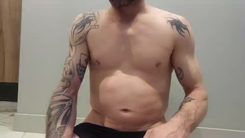 kenw34 online show from February 1, 2025, 7:34 pm