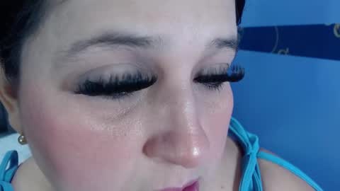 K E R L Y online show from December 22, 2025, 1:19 pm