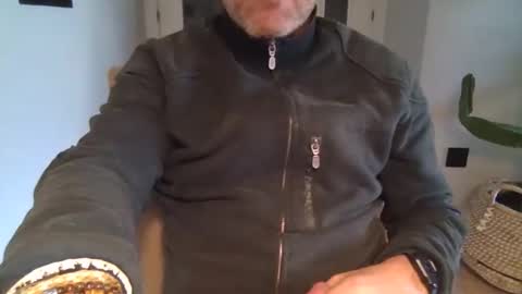 Snapshot of kermitgp3 chatting on December 4, 2025, 9:18 am Anton online show from December 4, 2025, 9:18 am