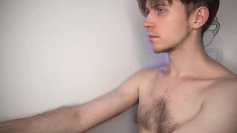 Kero online show from October 24, 2025, 6:48 pm