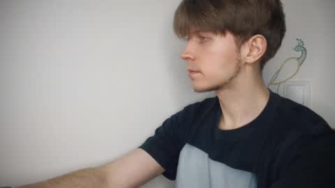 Kero online show from December 2, 2025, 6:03 pm