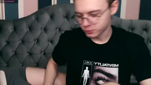 Snapshot of kerry_niki chatting on February 28, 2025, 12:52 pm kerry_niki online show from February 28, 2025, 12:52 pm