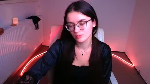 Snapshot of ketrin_pirsss chatting on December 12, 2024, 2:04 am Ketrin online show from December 12, 2024, 2:04 am