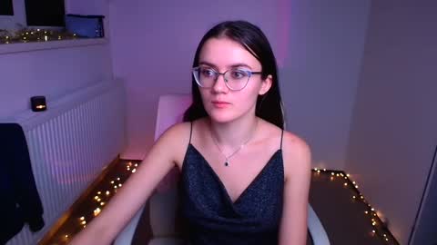 Snapshot of ketrin_pirsss chatting on December 30, 2024, 5:26 am Ketrin online show from December 30, 2024, 5:26 am