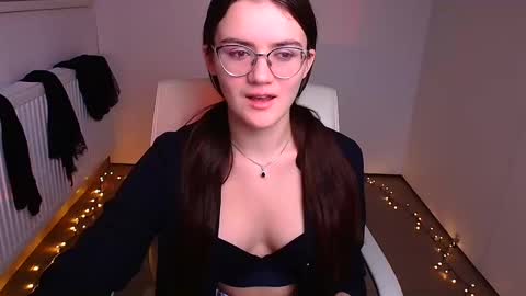 Snapshot of ketrin_pirsss chatting on January 30, 2025, 9:58 pm Ketrin online show from January 30, 2025, 9:58 pm