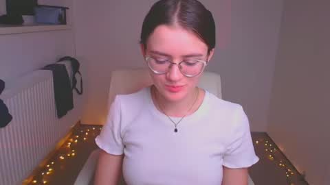 Snapshot of ketrin_pirsss chatting on January 31, 2025, 10:52 pm Ketrin online show from January 31, 2025, 10:52 pm