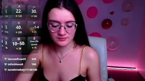 Snapshot of ketrin_pirsss chatting on February 19, 2025, 10:23 am Ketrin online show from February 19, 2025, 10:23 am