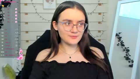 Snapshot of ketrin_pirsss chatting on November 17, 2025, 7:41 pm Ketrin online show from November 17, 2025, 7:41 pm