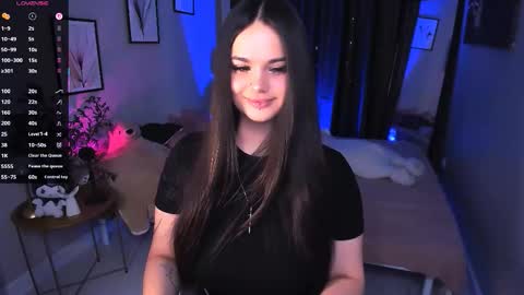 KETTY online show from October 18, 2025, 2:51 pm