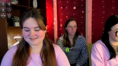 keuli_li online show from January 15, 2026, 7:28 pm