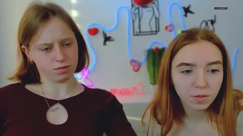 keuli_li online show from February 21, 2026, 6:36 am