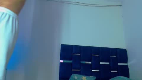 Snapshot of kevin_marlon chatting on November 12, 2025, 4:35 am Kevin y marlon online show from November 12, 2025, 4:35 am
