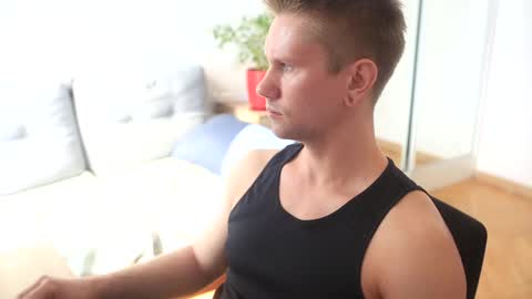 Kev online show from April 21, 2026, 7:03 am