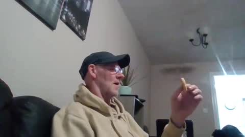 kevlooking4sez online show from February 22, 2025, 7:36 pm