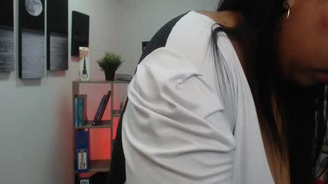 Keyla  online show from January 6, 2025, 11:40 am