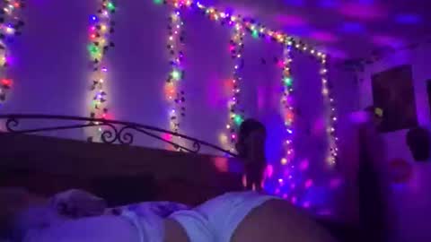 keystreeter online show from December 3, 2025, 3:14 am