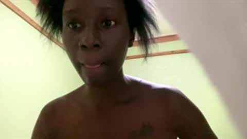 Kezrinah16 online show from April 12, 2026, 6:13 pm