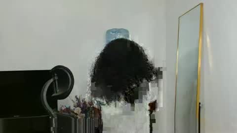 Snapshot of khaleesi7777777 chatting on February 19, 2026, 3:35 am Khaleesi online show from February 19, 2026, 3:35 am