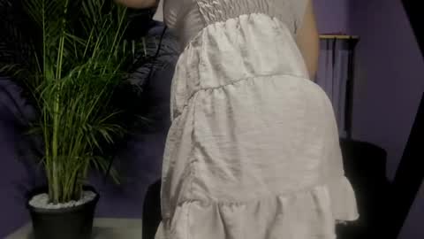 Kathe Hot online show from April 13, 2026, 7:08 pm