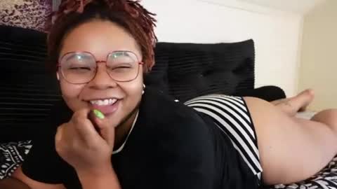 Snapshot of khayaparker chatting on June 25, 2026, 2:21 pm Khaya online show from June 25, 2026, 2:21 pm
