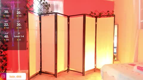 Khloe online show from November 7, 2025, 1:55 pm