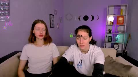 khloebeauty online show from December 15, 2025, 8:46 pm