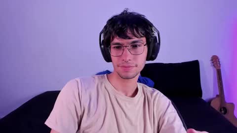 khozler_ online show from March 3, 2025, 3:08 am